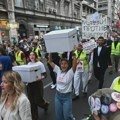 Ko nosi kutije? Studenti odneli potpise za parlamentarne izbore do RIK-a