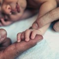 Medicina i etika: Da li bebe nastale mešanjem DNK troje ljudi imaju pravo da znaju ko su oni