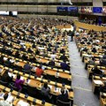 Evroposlanici usvojili nova pravila o prihvatu migranata, u nadi da će krajnju desnicu lišiti glasova