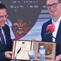 Vučiću u Stanarima uručena povelja počasnog građanina (video)