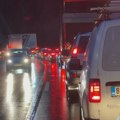 Lančani sudar kod Laste na autoputu Evo gde se stvaraju najveće gužve!