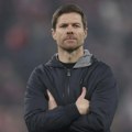 Dok čega rasplet oko Bonifejsa, Ćabi Alonso dobio pojačanja iz Rima i Birmingema