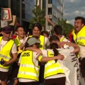 Studenti maratonci stigli u Brisel: Dočekao ih ogroman broj srpskih državljana