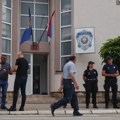 Kosjerić: Novinarki Vremena izbušene gume i slomljen retrovizor na kolima