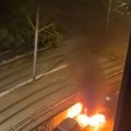 (Video) Vatra progutala automobil na Banovom bradu: Od vozila ostala samo karoserija