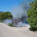 Jezive scene kod Pančevačkog mosta: Gore automobili, plamen bukti na sve strane (VIDEO)
