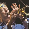 Vrhunski saksofonista i njegov bend na novosadskom DžEZ festivalu Virtuozne improvizacije i neiscrpna energija Bila Evansa