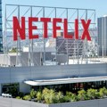 Netflixu akcije od prošlog juna pale 45 odsto - giganta sada čeka veliki test