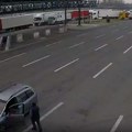Batrovci i dalje krcati, kamioni čekaju osam sati, gužve i na Šidu