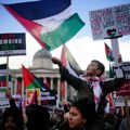Desetine hiljada ljudi na skupu u Londonu u znak podrške Palestincima