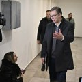 Vučić u štabu SNS-a saopštio: Imamo apsolutnu većinu!