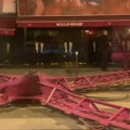 Pala krila čuvene vetrenjače Mulen Ruža: Oštećen jedan od simbola Pariza, nije poznato kako se to desilo (video)
