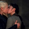 Lezbijska scena u „Kući zmaja“ na HBO nije bila po scenariju: Glumica je sama odlučila da strasno poljubi koleginicu…