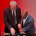 Srbiji sankcije, a DJ Šule pušta Cecu na diplomatskom prijemu: Novi skandal ambasadora Srbije u Americi Dragana Šutanovca VIDEO…