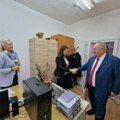 Gradonačelnik Leskovca obišao zaposlene u gradskoj upravi i Zavodu za statistiku