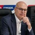 Brutalno nasilje nad članovima SNS-a vrše promoteri fašizma u Srbiji Lider naprednjaka Vučević: Ovo je ozbiljan alarm za celo…