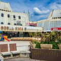 Neverovatno čudo iz doba Jugoslavije fascinira turiste: U centar grada kao da je sleteo svemirski brod