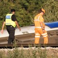 Dvoje teže povređeno u iskakanju voza iz šina: Svi putnici evakuisanu iz prevrnutih vagona