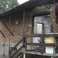 Grom udario u kuću porodice Luković iz Ivanjice: Buknuo požar, sve izgorelo do temelja