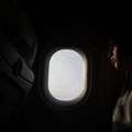 Zašto roletne na prozorima aviona moraju biti uvek podignute tokom poletanja i sletanja