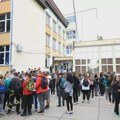 Maturantima škole „Toza Dragović” zaprećeno kaznama: Disciplina kičme zbog blokade