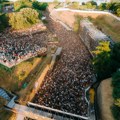 Јубиларни 25. ЕКСИТ почео наступом "Бумтаун ретса": На Петроварадниској тврђави, по обичају, пуно страних посетилаца