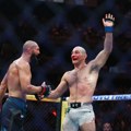 Veliko iznenađenje u UFC - Amerikanac došao do pojasa VIDEO