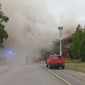 (FOTO, VIDEO) N1 na mestu požara u TC Enjub: Vatrogasci više od dva sata gase vatru, gust dim iznad Bloka 45