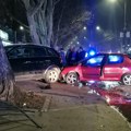 Saobraćajka na Bulevaru Nemanjića u Nišu. Probio zaštitnu ogradu pa se zakucao u parkirani automobil