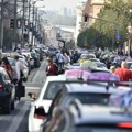 "Obeleže nam auto, ako izađemo, obeleže nas! Ne možemo da radimo": Taksisti u ovom gradu u Srbiji očajni, pogledajte ko im…