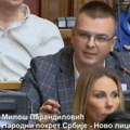 Miloš Parandilović vređao poslanike vladajuće većine, predsednica parlamenta odmah reagovala! Brnabićeva: Uvredili ste…