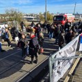 Protest zbog rušenja Starog savskog mosta, dogovor o dežuranju po jednog poslanika opozicije