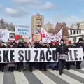 Protest glumaca u Novom Sadu: „Daske su zaćutale“