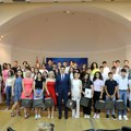 Najbolji niški osnovci i srednjoškolci dobili priznanja grada