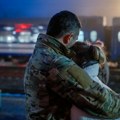 'Nema vremena za suze': Ukrajinke 'ljubavnim vozom' idu na front da vide muževe