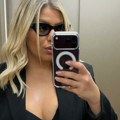 Smršala 100 kilograma i pokazala brutalnu liniju Pevačica (29) se doslovno prepolovila: sada istakla uzak struk i vitke noge…