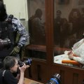 Optuženi za terorizam u Moskvi dovedeni na sud, jedan u invalidskim kolicima, drugi bez dela uva