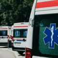 Trogodišnja devojčica povređena u lančanom udesu na novom Beogradu 3 vozila Hitne pomoći na terenu, dve žene prevezene u…