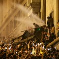 Vodeni topovi u Gruziji zbog „stranih agenata“: Građani protestuju, vlast ne haje