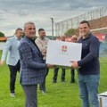 Sportska oprema za deset fudbalskih klubova iz Čačka