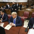 Istorijsko suđenje bivšem predsedniku SAD: Porota počela da razmatra optužnicu protiv Trampa