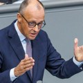 Kancelar u Bundestagu: Ni reči o Trampovoj kritici Evrope