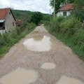 VAŠA PISMA! Meštani belopalančkih sela: Puteve su nam obećali za izbore 2023 - ništa! Sada su odložili za 2027! Da li do novih…