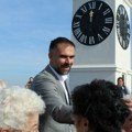 Mićin sa penzionerima na Petrovaradinskoj tvrđavi: Najavljena isplata jednokratne pomoći od 20.000 dinara