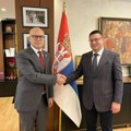 VUČEVIĆ RAZGOVARAO SA ĐURĐEVIM Odbrana države i srpskog identiteta najvažniji nacionalni zadatak