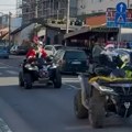Humana povorka oduševila Beograđane, Deda mrazovi i vile na kvadovima nose paketiće deci u svratištu i u bolnicama (foto…