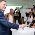 Ambasada Amerike regovala na najavu Dodika da će Srpska usvojiti svoj izborni zakon