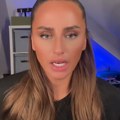 Nada se probudila usred noći i shvatila da joj je nešto na glavi! Nastao haos, morala i policija da reaguje