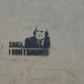 Grafiti sa pogrdnim rečima za Srbe preplavili Prištinu - preko lika Fadilja Gecija ispisane strašne uvrede! Osvanuli kod…