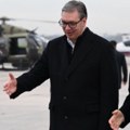 Vučić i Tokajev prisustvovali prikazu vojne opreme i naoružanja na aerodromu u Batajnici